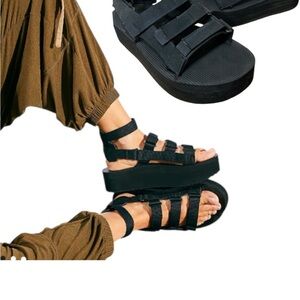 TEVA Flatform Mevia Strappy Gladiator Sandal Black Women Sz 8 Ajustable Shoes